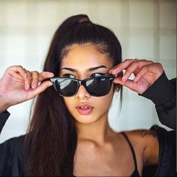 LIKE NEW RayBan Wayfarer RB2140 Black Ray ban sunglasses - Picture 12 of 16